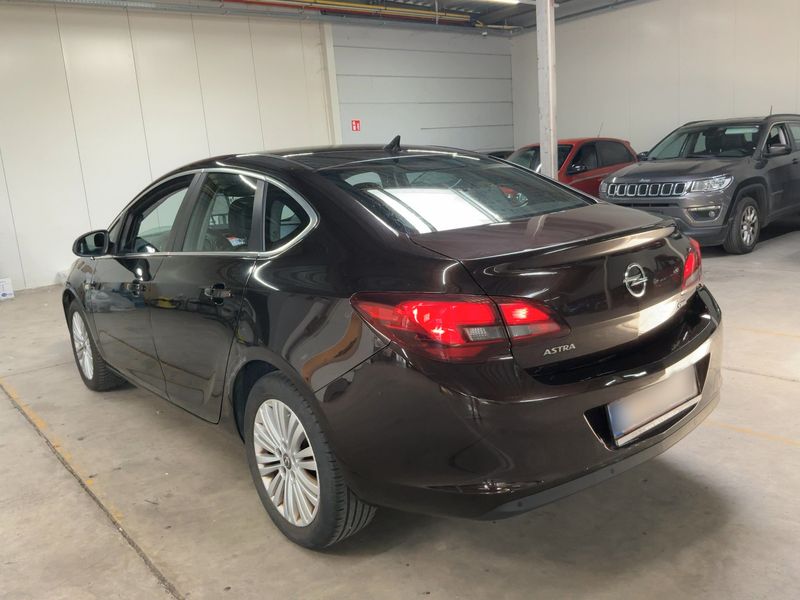 Opel Astra 1.6 CDTI DPF Elective ecoFlex 2015 – снимка 3