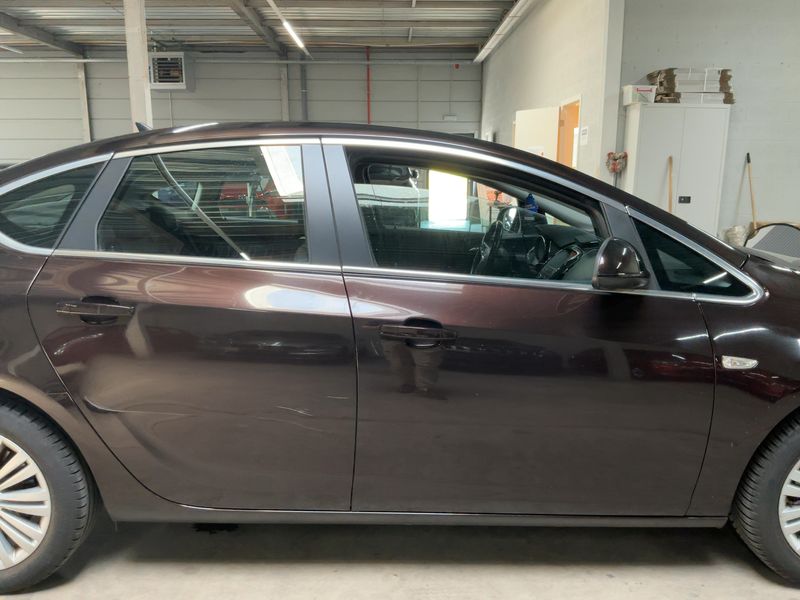 Opel Astra 1.6 CDTI DPF Elective ecoFlex 2015 – снимка 7