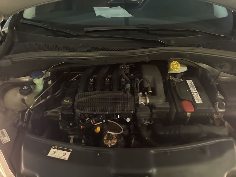 Peugeot 208 1.2 e-VTi Active 2014 – снимка 8