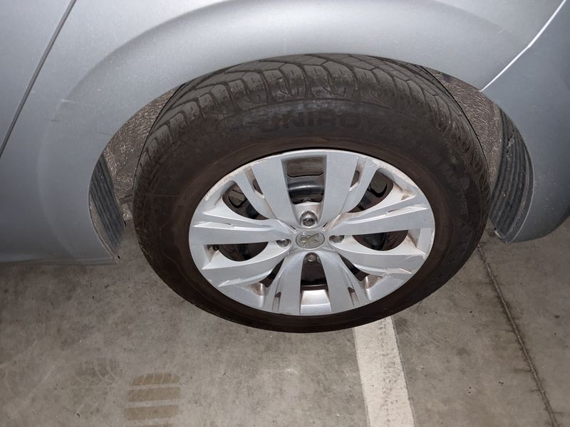 Peugeot 208 1.2 e-VTi Active 2014 – снимка 29