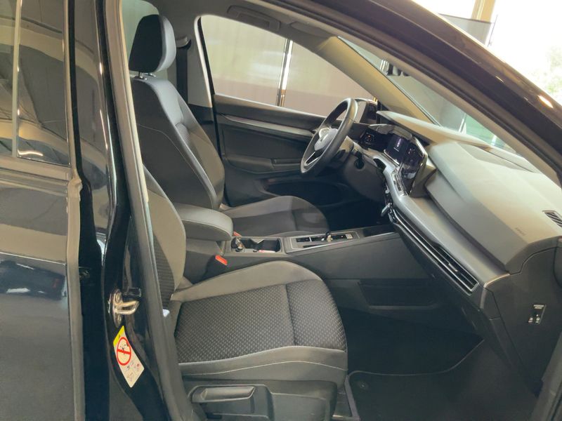 Volkswagen Golf VIII 1.5 eTSI ACT Active 2021 – снимка 16