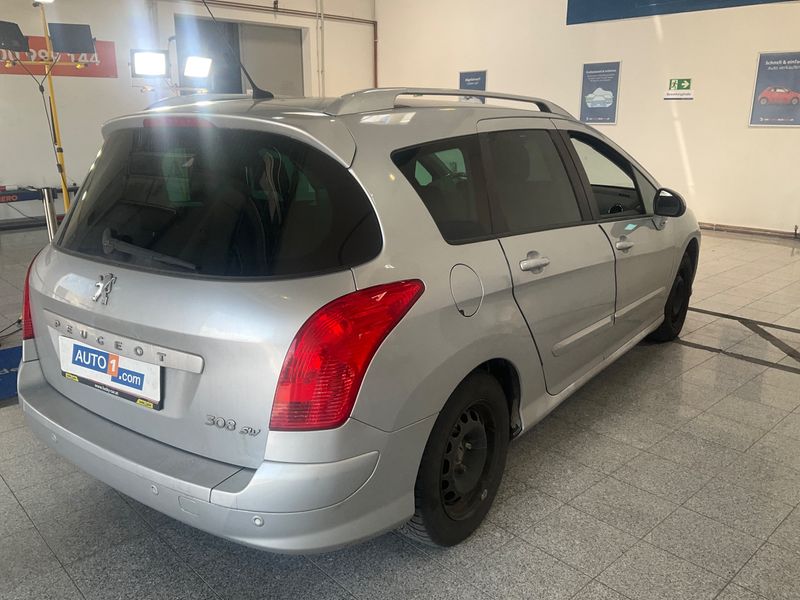 Peugeot 308 1.6 VTi Exclusive 2009 – снимка 2