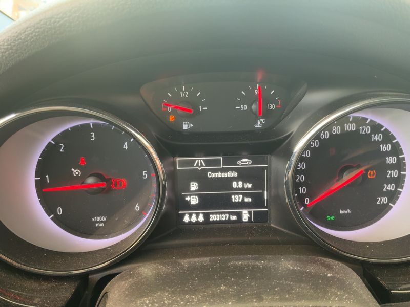 Opel Astra 1.6 CDTI DPF Dynamic 2017 – снимка 18