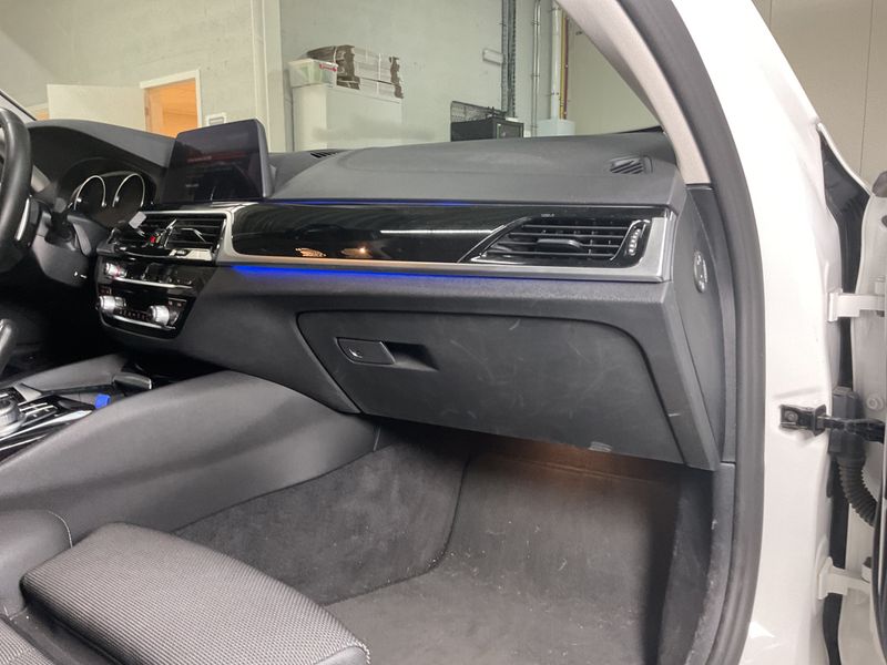 BMW 5er 520i Sport Line 2020 – снимка 25