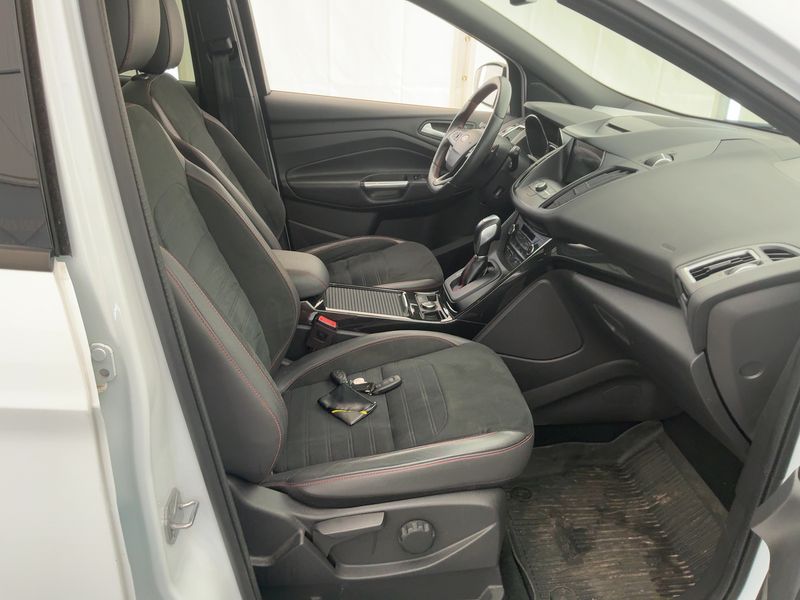 Ford Kuga 1.5 EcoBoost ST-Line 2019 – снимка 16