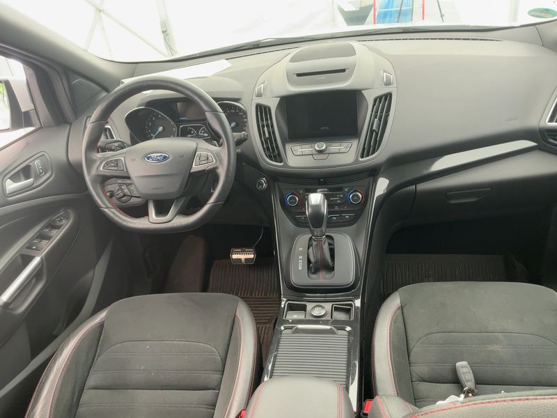 Ford Kuga 1.5 EcoBoost ST-Line 2019 – снимка 17