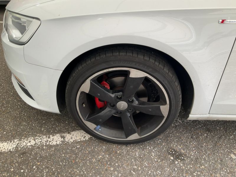 Audi A3 Sportback 1.6 TDI Attraction 2016 – снимка на щета 3