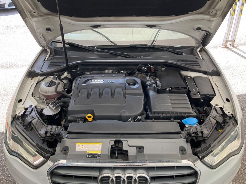 Audi A3 Sportback 1.6 TDI Attraction 2016 – снимка 29