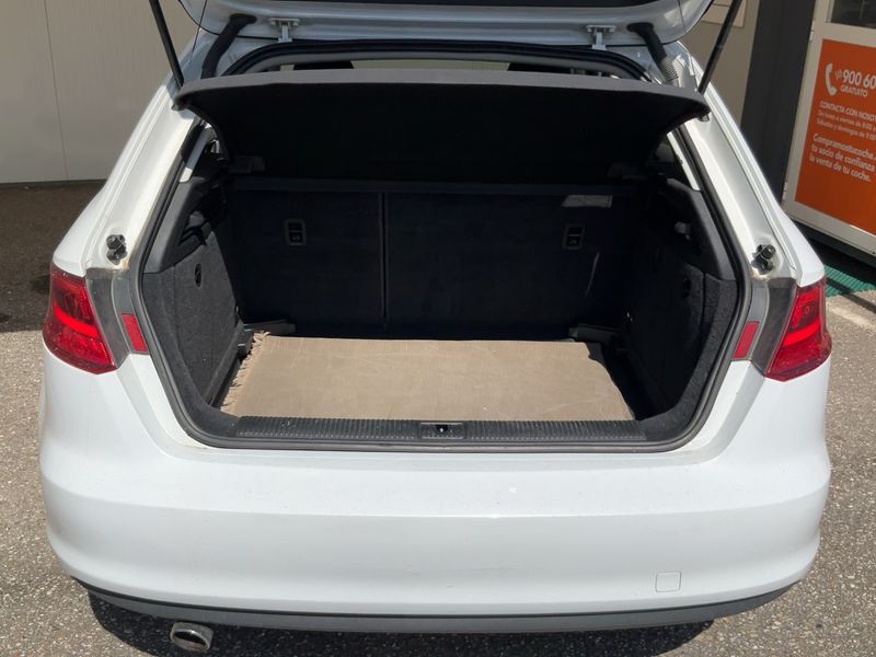 Audi A3 Sportback 1.6 TDI Attraction 2016 – снимка 15