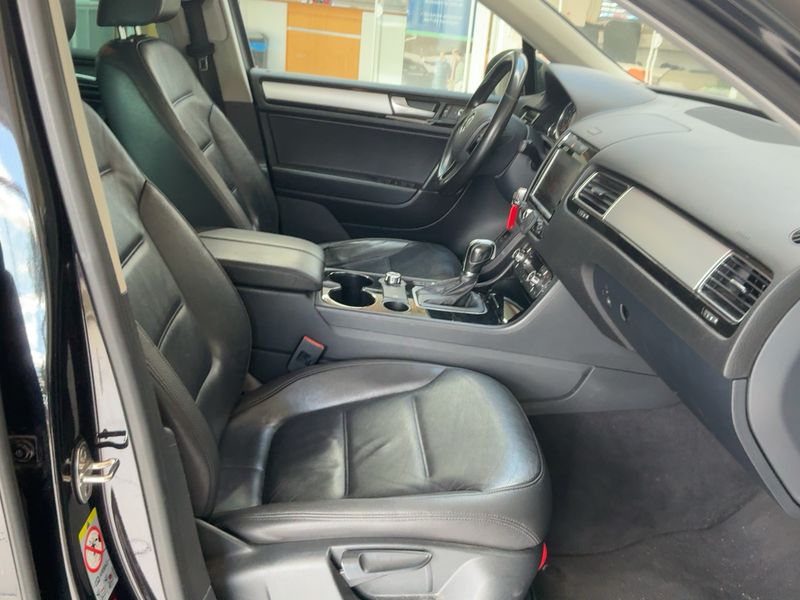 Volkswagen Touareg 3.0 V6 TDI BlueMotion Tech 2013 – снимка 17