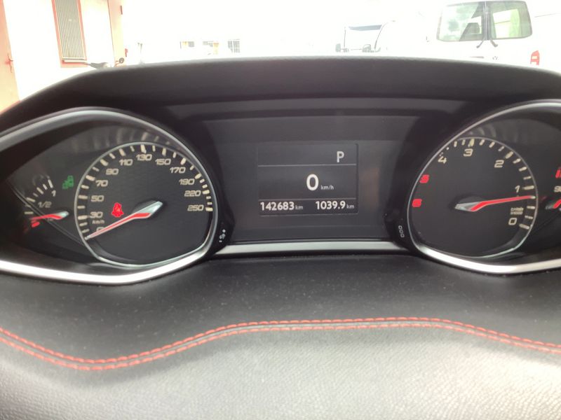 Peugeot 308 2.0 Blue-HDi GT 2016 – снимка 19