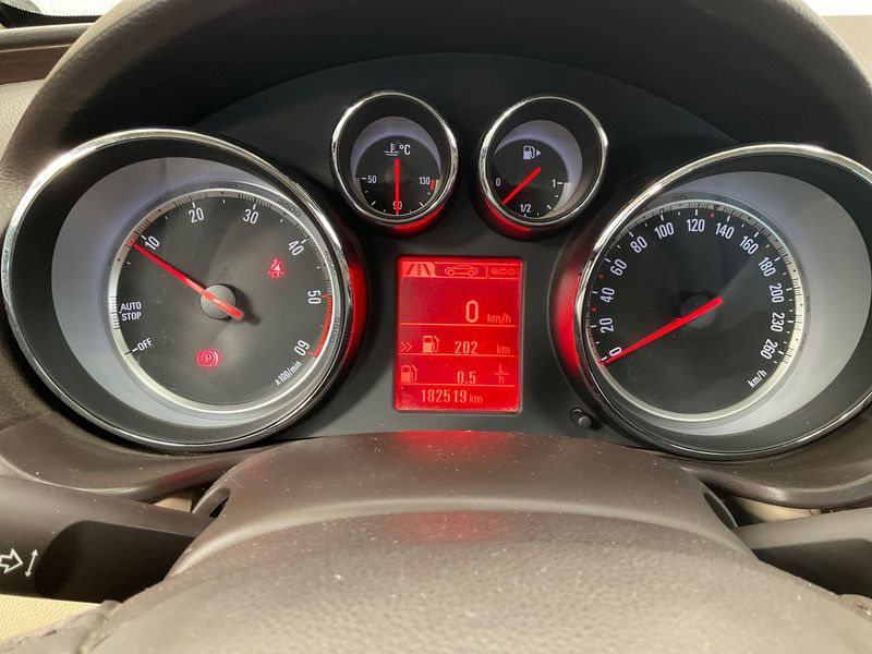 Opel Insignia 2.0 CDTI Excellence 2013 – снимка 4