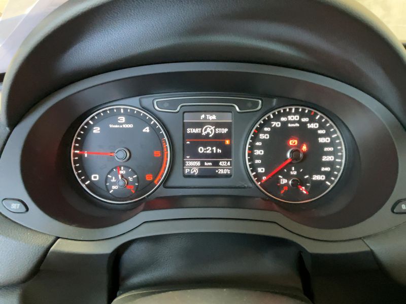 Audi Q3 2.0 TDI quattro 2013 – снимка 13
