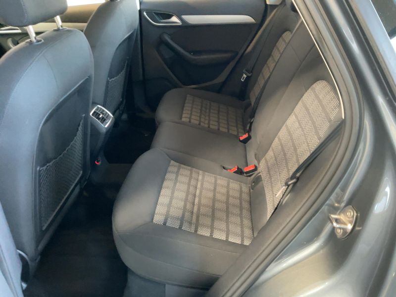 Audi Q3 2.0 TDI quattro 2013 – снимка 14