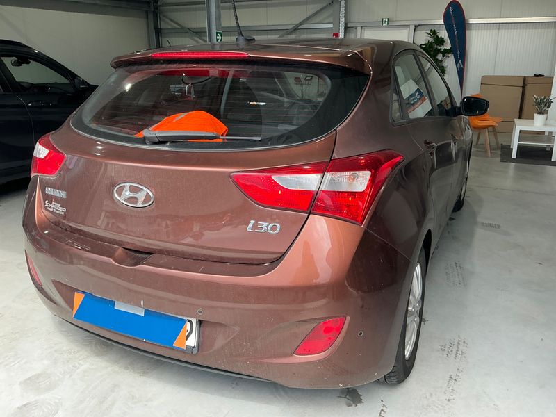 Hyundai i30 1.4 CRDi Trend 2013 – снимка 2