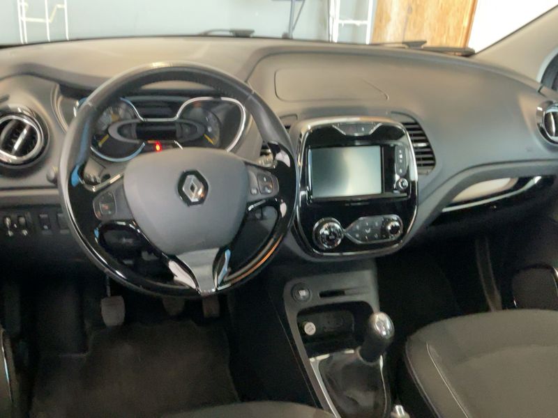 Renault Captur 0.9 Energy Dynamique 2014 – снимка 17