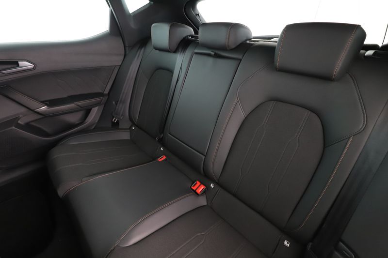 Cupra Leon 1.5 eTSI 2024 – снимка 19