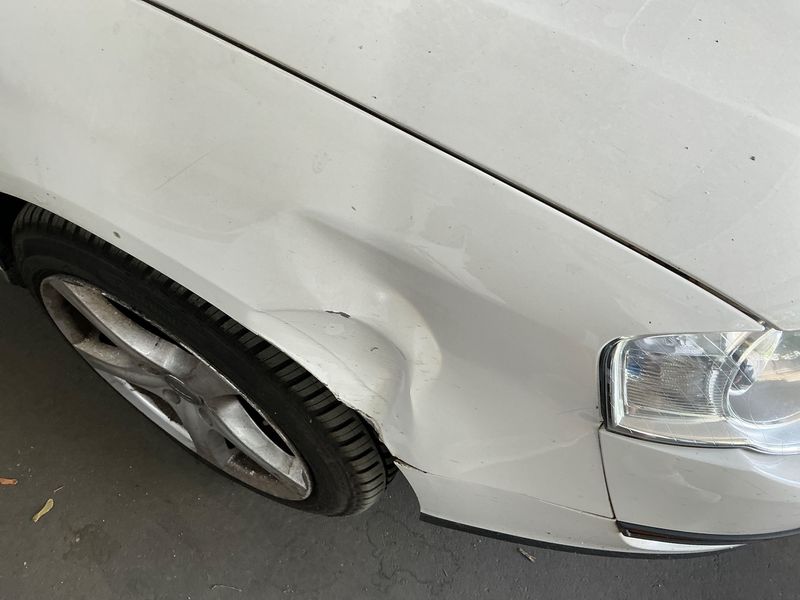 Volkswagen Passat 2.0 TDI Trendline 4Motion 2009 – снимка на щета
