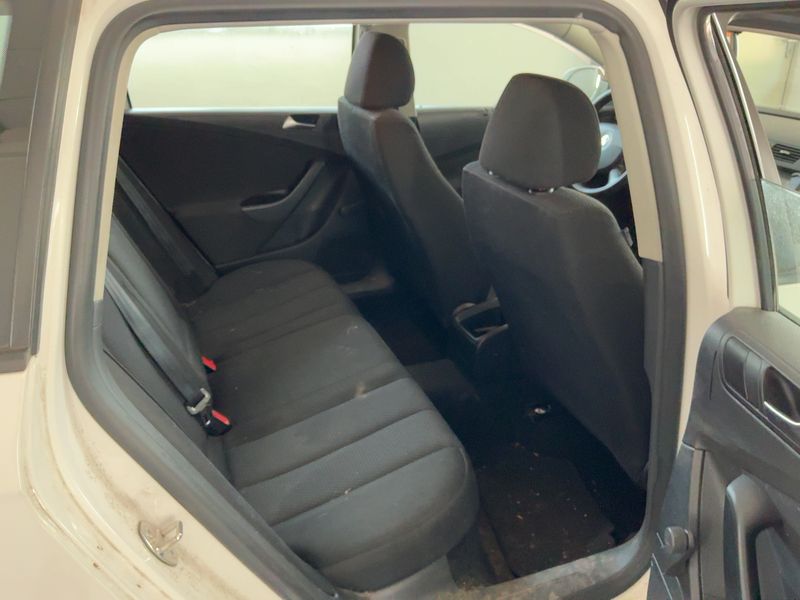 Volkswagen Passat 2.0 TDI Trendline 4Motion 2009 – снимка 14
