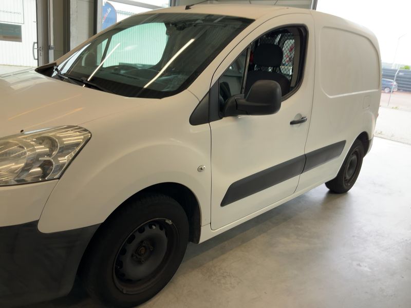 Peugeot Partner 1.6 HDi L1 Deine Gründerzeit Elektro 2014 – снимка 2