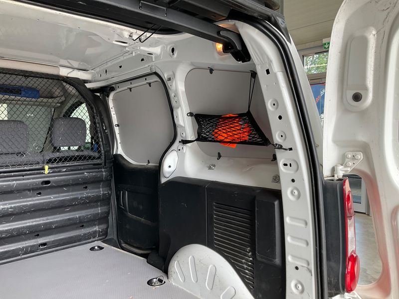 Peugeot Partner 1.6 HDi L1 Deine Gründerzeit Elektro 2014 – снимка 36