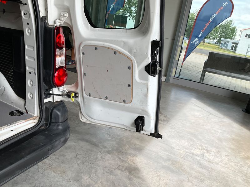 Peugeot Partner 1.6 HDi L1 Deine Gründerzeit Elektro 2014 – снимка 44