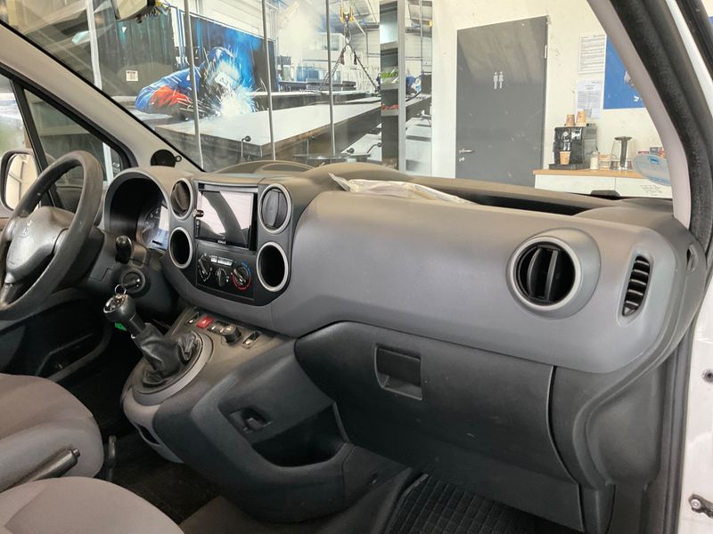 Peugeot Partner 1.6 HDi L1 Deine Gründerzeit Elektro 2014 – снимка 34