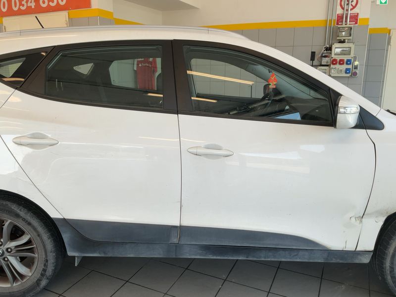 Hyundai ix35 1.7 CRDi Comfort 2WD 2014 – снимка 10