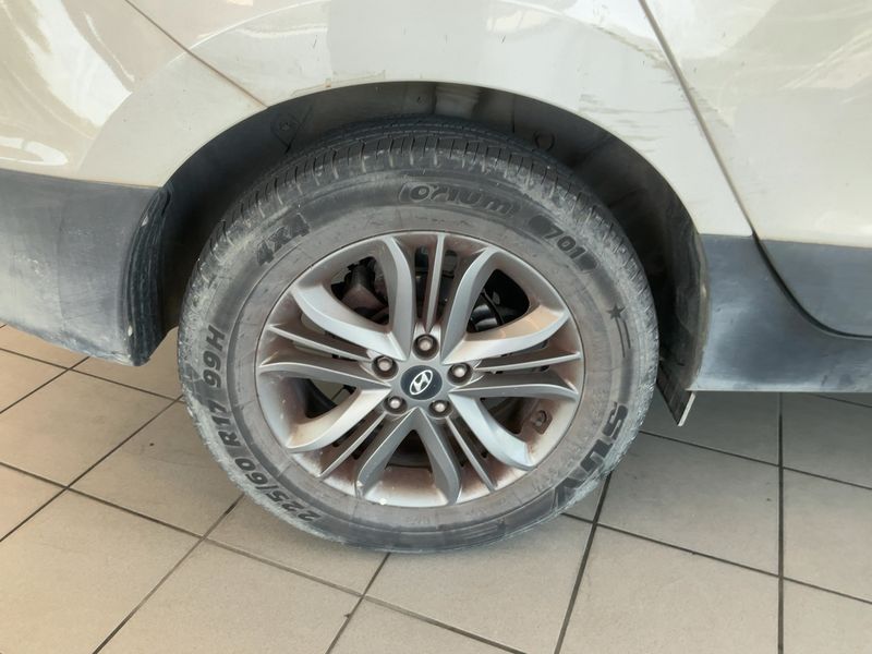 Hyundai ix35 1.7 CRDi Comfort 2WD 2014 – снимка 9
