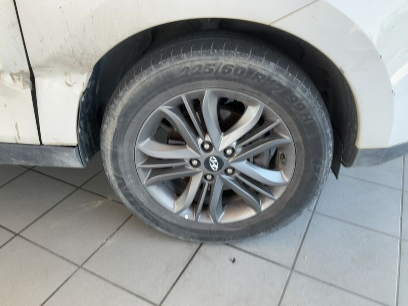 Hyundai ix35 1.7 CRDi Comfort 2WD 2014 – снимка 11