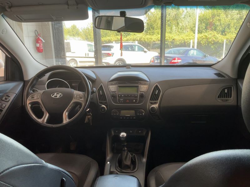 Hyundai ix35 1.7 CRDi Comfort 2WD 2014 – снимка 17