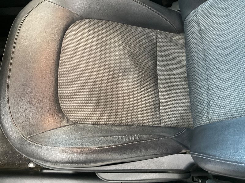 Hyundai ix35 1.7 CRDi Comfort 2WD 2014 – снимка 25