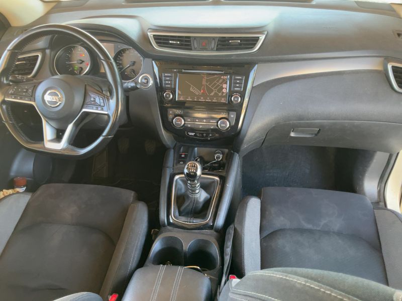 Nissan Qashqai 1.3 DIG-T N-Connecta 2019 – снимка 17