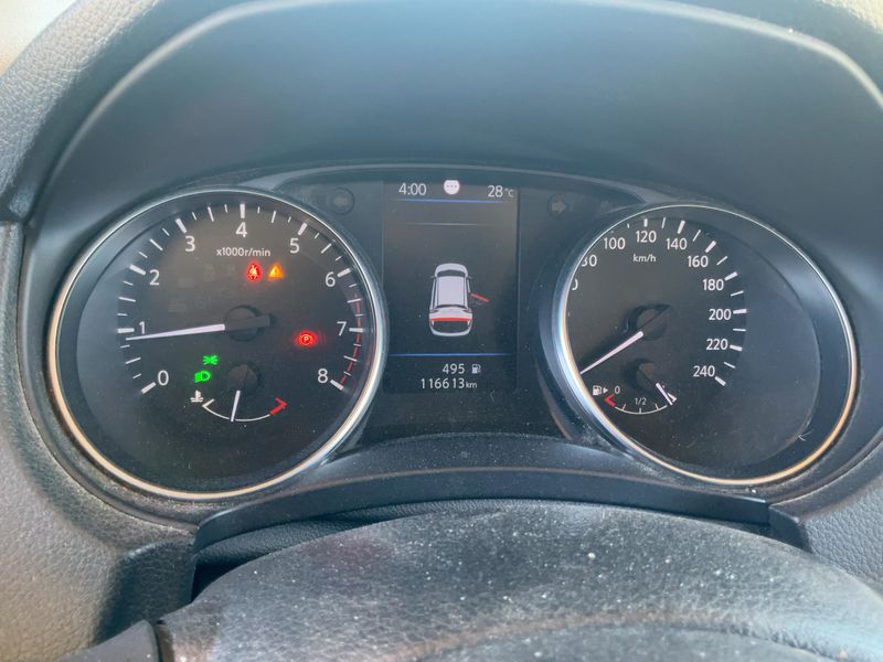Nissan Qashqai 1.3 DIG-T N-Connecta 2019 – снимка 18