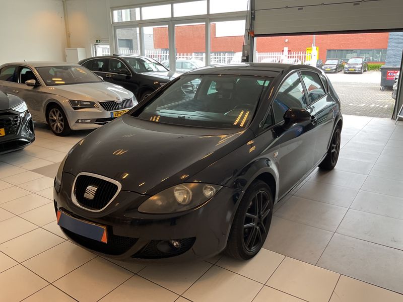 Seat Leon 1.4 TSI Sport 2010 – снимка 1