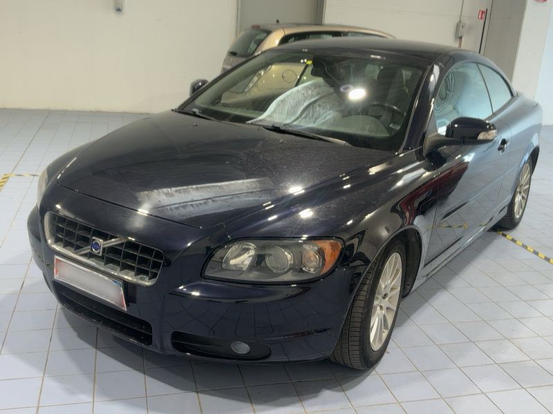 Volvo C70 2.4 D5 Momentum 2008 – снимка 1