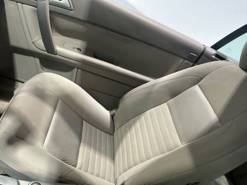 Volvo C70 2.4 D5 Momentum 2008 – снимка 27