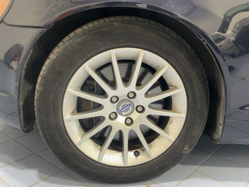 Volvo C70 2.4 D5 Momentum 2008 – снимка 3