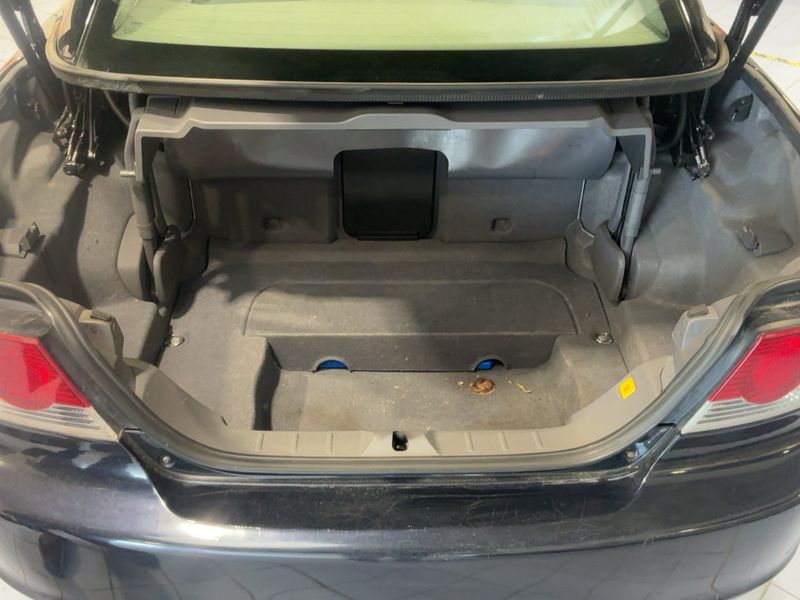 Volvo C70 2.4 D5 Momentum 2008 – снимка 15