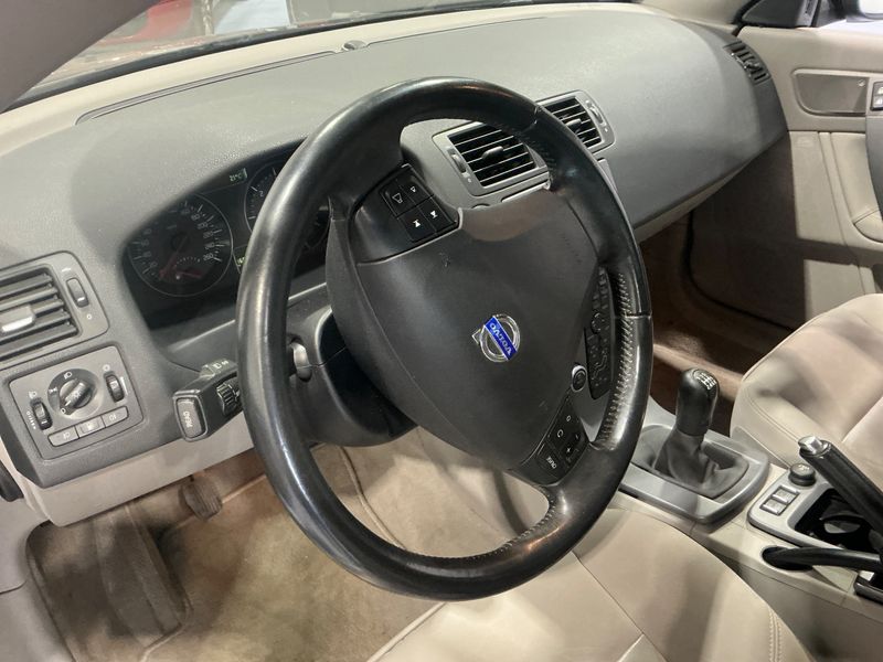 Volvo C70 2.4 D5 Momentum 2008 – снимка 30