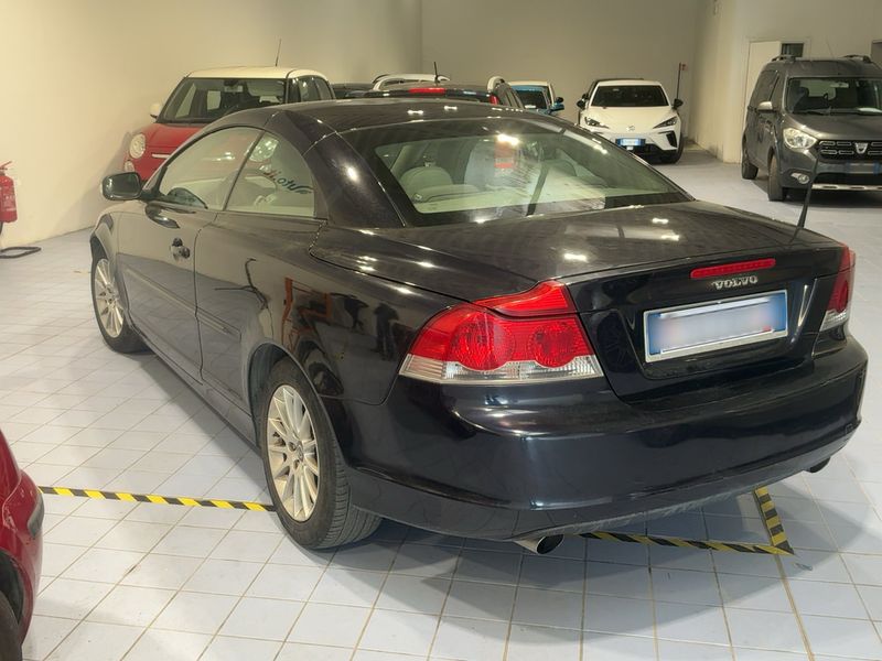 Volvo C70 2.4 D5 Momentum 2008 – снимка 6