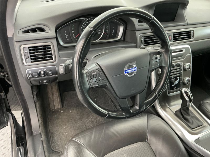 Volvo V70 2.4 D5 Kinetic AWD 2014 – снимка 23