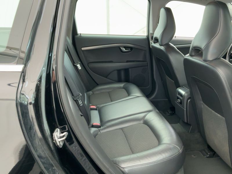 Volvo V70 2.4 D5 Kinetic AWD 2014 – снимка 19