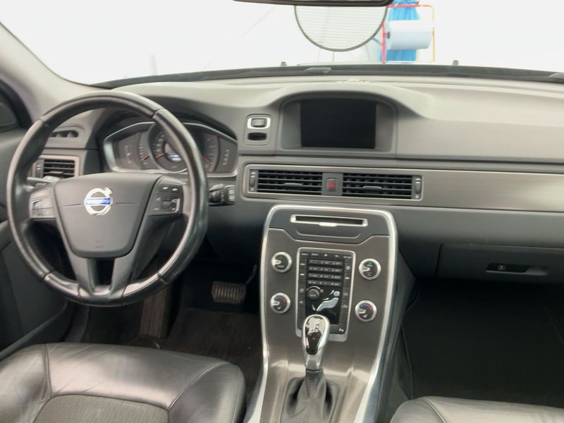 Volvo V70 2.4 D5 Kinetic AWD 2014 – снимка 17