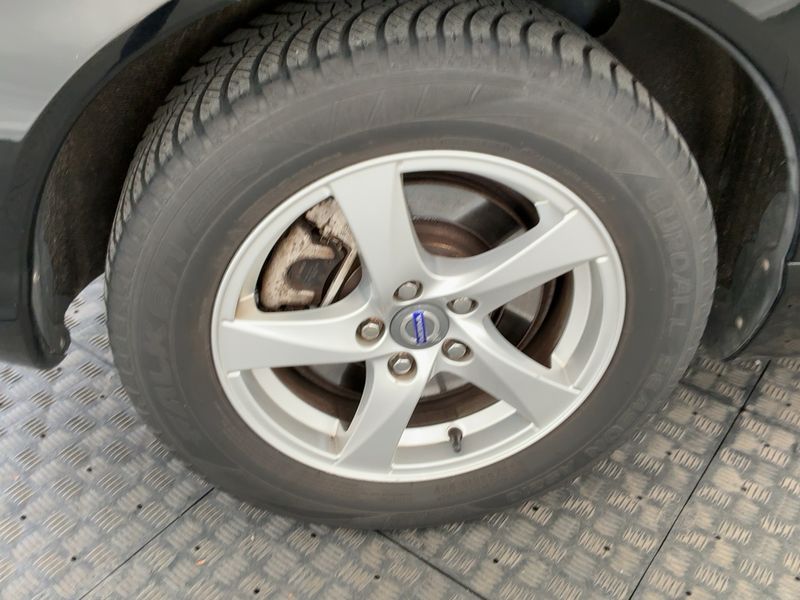 Volvo V70 2.4 D5 Kinetic AWD 2014 – снимка 9