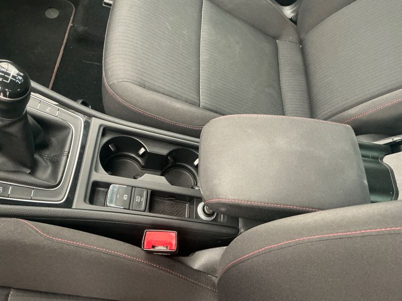 Volkswagen Golf VII 1.5 TSI ACT Sound 2017 – снимка 40
