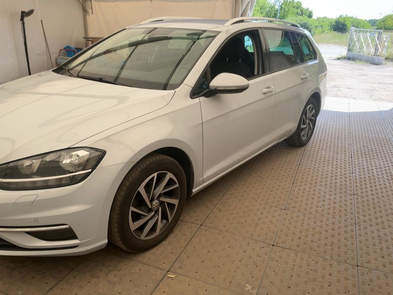 Volkswagen Golf VII 1.5 TSI ACT Sound 2017 – снимка 2