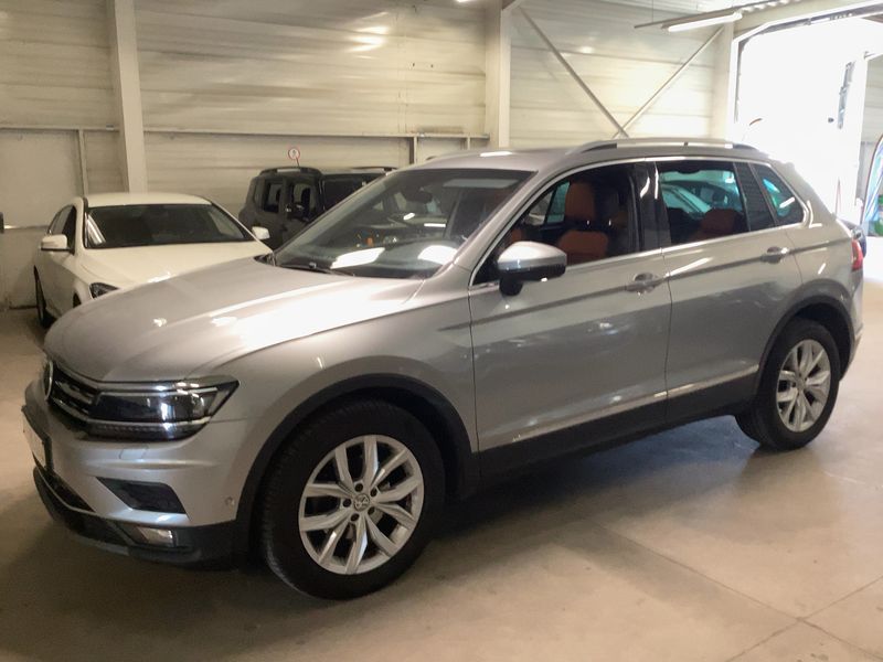 Volkswagen Tiguan 2.0 TDI Highline 4Motion BlueMotion Tech 2018 – снимка 2