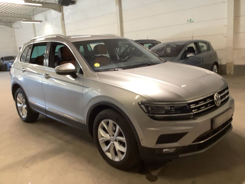 Volkswagen Tiguan 2.0 TDI Highline 4Motion BlueMotion Tech 2018 – снимка 12