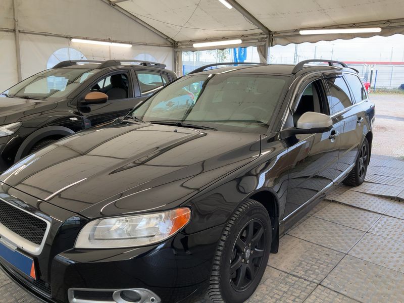 Volvo V70 2.0 D4 Momentum 2013 – снимка 2